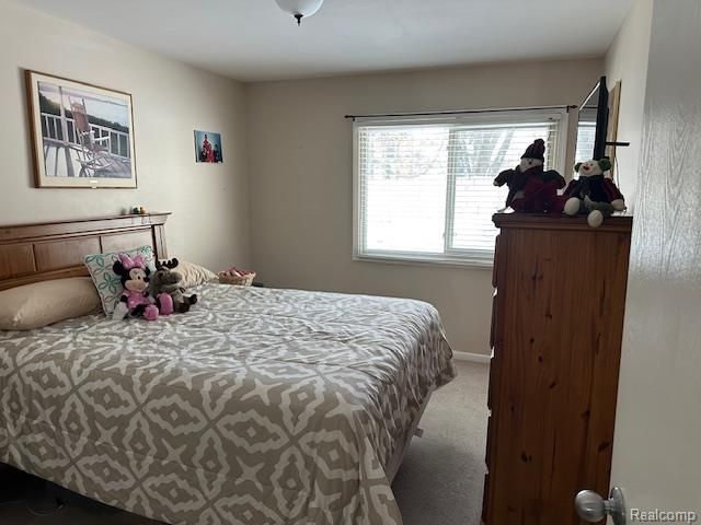 1634 Fielding Drive N, Rochester Hills, MI 48307