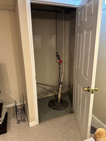 1634 Fielding Drive N, Rochester Hills, MI 48307