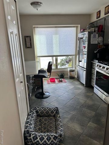 1634 Fielding Drive N, Rochester Hills, MI 48307