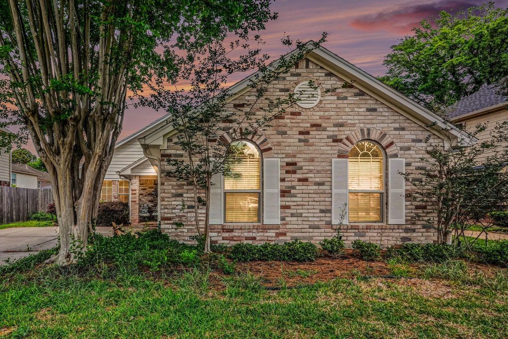 16422 Willingham Way, Houston, TX 77095