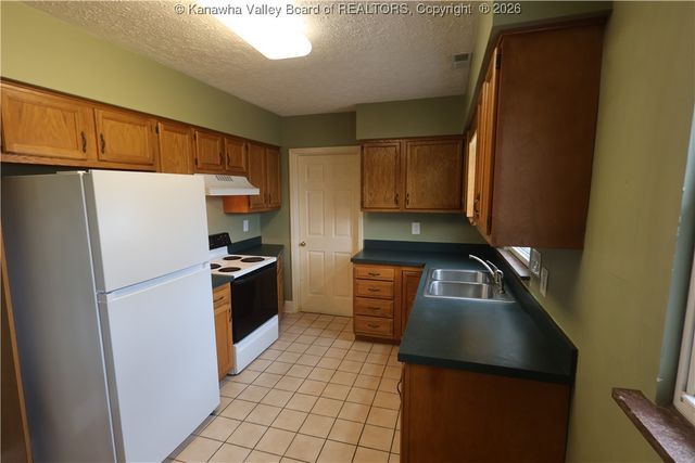 532 17th Street, Dunbar, WV 25064