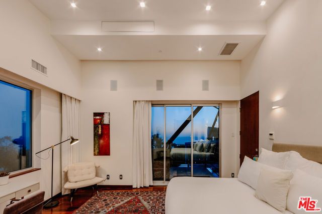 2050 Rambla Pacifico Street, Malibu, CA 90265