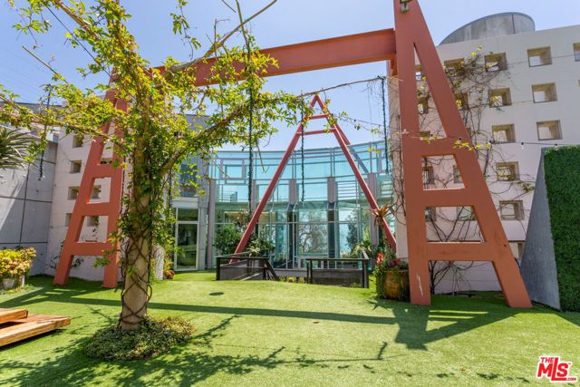 2050 Rambla Pacifico Street, Malibu, CA 90265