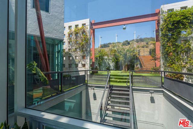 2050 Rambla Pacifico Street, Malibu, CA 90265