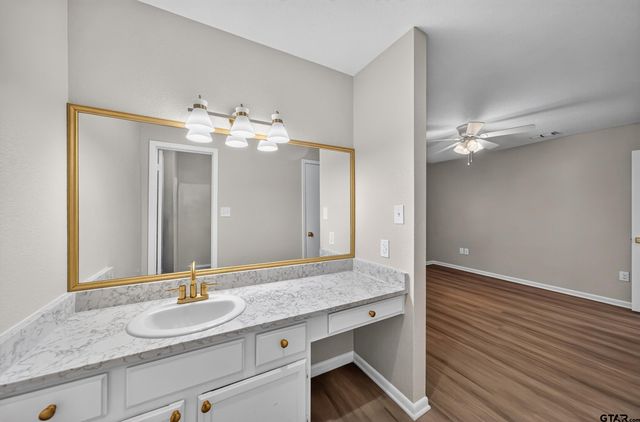 913 Christopher Drive, Whitehouse, TX 75791