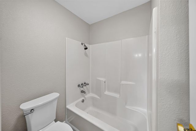913 Christopher Drive, Whitehouse, TX 75791
