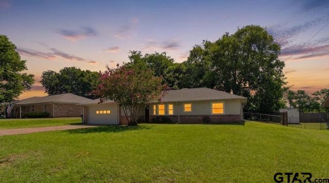 913 Christopher Drive, Whitehouse, TX 75791