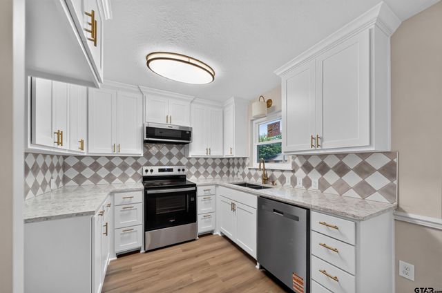 913 Christopher Drive, Whitehouse, TX 75791