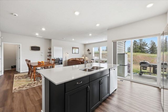 8115 S Avery Rd, Cheney, WA 99004