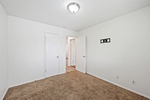 217 NW College Avenue, Ankeny, IA 50023