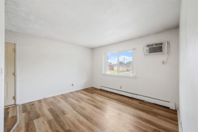 217 NW College Avenue, Ankeny, IA 50023