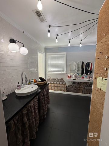 3717 N Claridge Road, Mobile, AL 36608