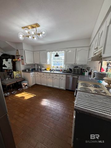 3717 N Claridge Road, Mobile, AL 36608