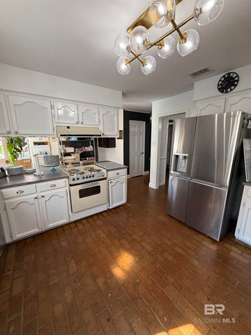 3717 N Claridge Road, Mobile, AL 36608