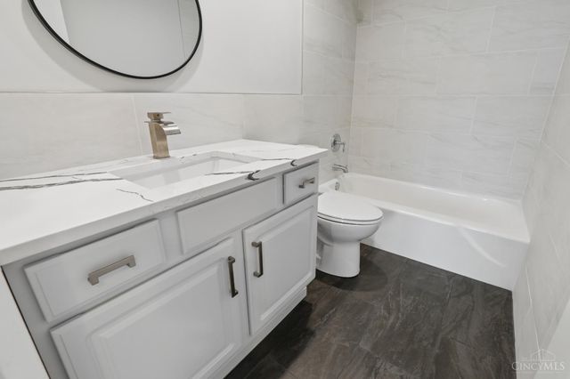 810 Matson Place, Cincinnati, OH 45204