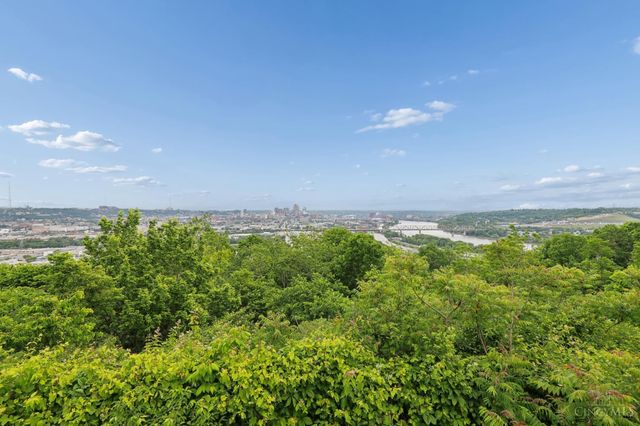810 Matson Place, Cincinnati, OH 45204