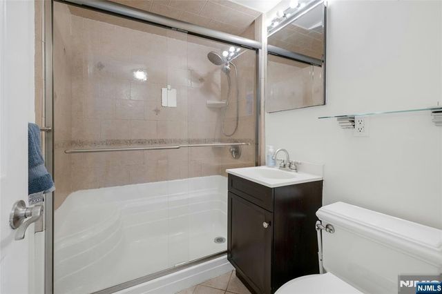 76 Farmingdale Avenue, Bloomfield, NJ 07003
