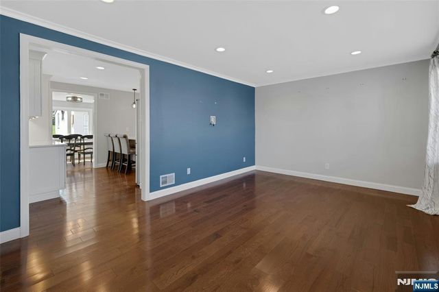 76 Farmingdale Avenue, Bloomfield, NJ 07003