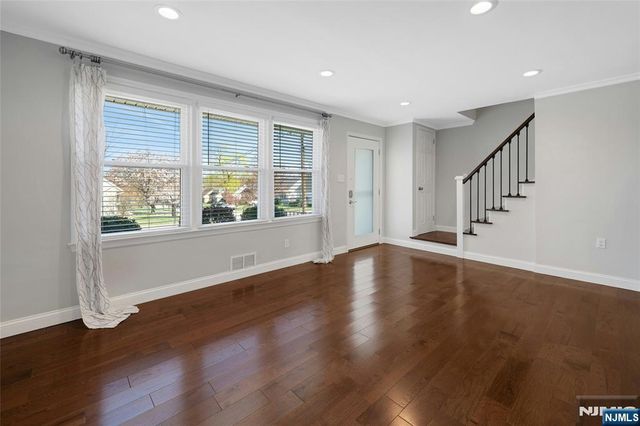 76 Farmingdale Avenue, Bloomfield, NJ 07003