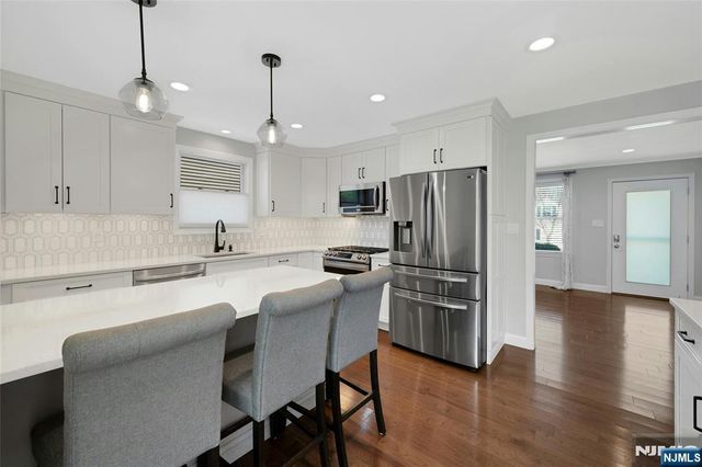 76 Farmingdale Avenue, Bloomfield, NJ 07003