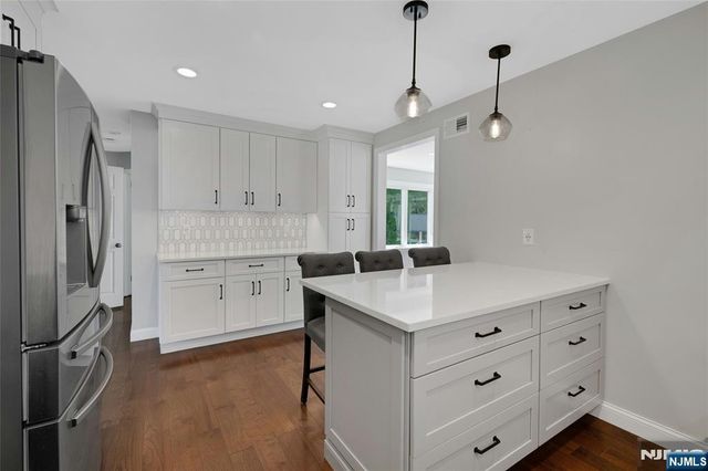 76 Farmingdale Avenue, Bloomfield, NJ 07003