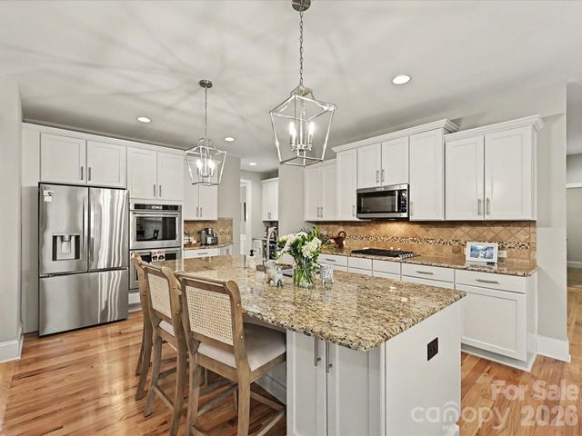 9643 Hampton Oaks Lane, Charlotte, NC 28270