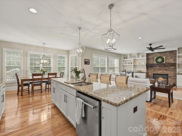 9643 Hampton Oaks Lane, Charlotte, NC 28270