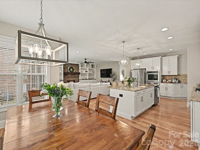 9643 Hampton Oaks Lane, Charlotte, NC 28270