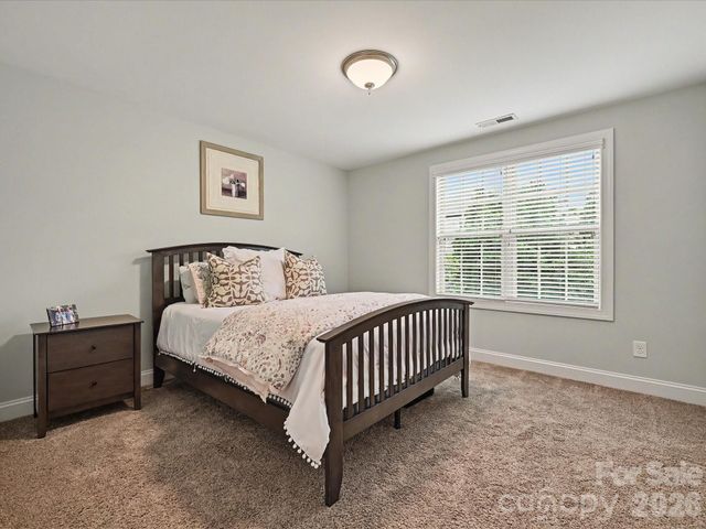 9643 Hampton Oaks Lane, Charlotte, NC 28270