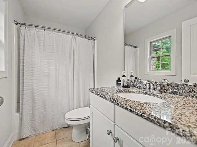 9643 Hampton Oaks Lane, Charlotte, NC 28270