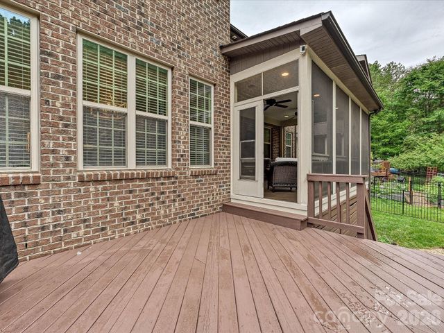 9643 Hampton Oaks Lane, Charlotte, NC 28270