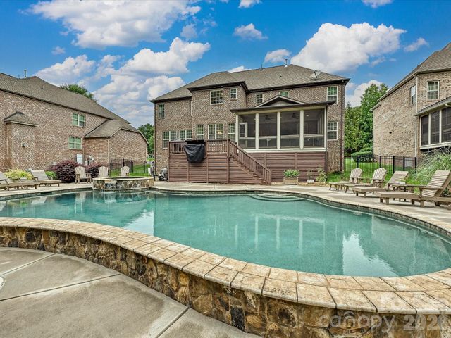 9643 Hampton Oaks Lane, Charlotte, NC 28270