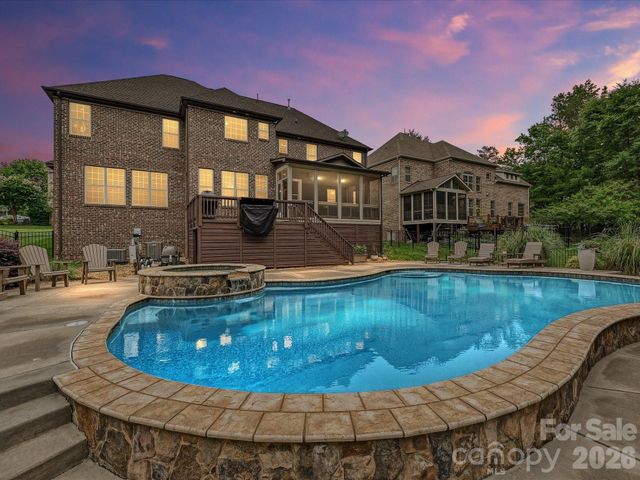 9643 Hampton Oaks Lane, Charlotte, NC 28270