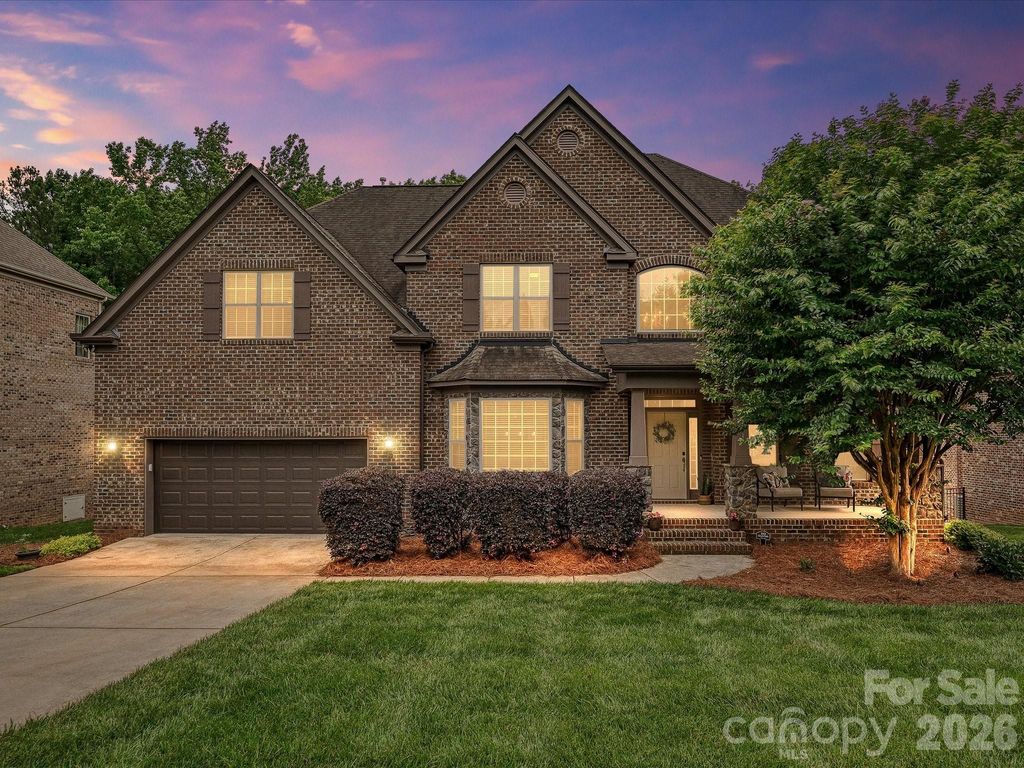 9643 Hampton Oaks Lane, Charlotte, NC 28270