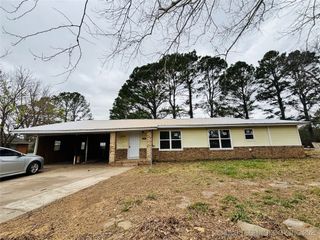 305 NW 4th Street 1/2, Wilburton, OK 74578