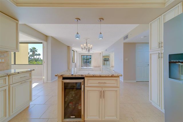 1480 GULF BOULEVARD 201, Clearwater Beach, FL 33767