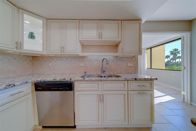 1480 GULF BOULEVARD 201, Clearwater Beach, FL 33767