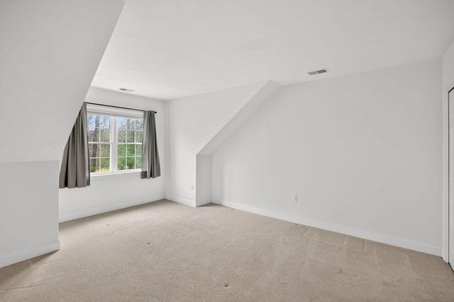 5 Blue Meadow Ct 5, Bourne, MA 02532