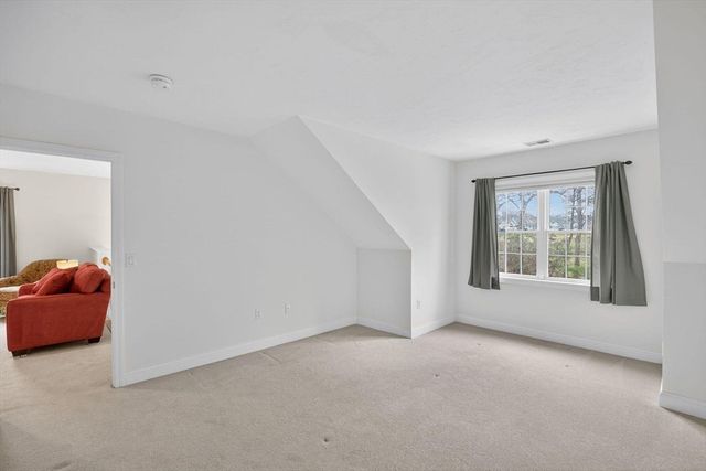 5 Blue Meadow Ct 5, Bourne, MA 02532