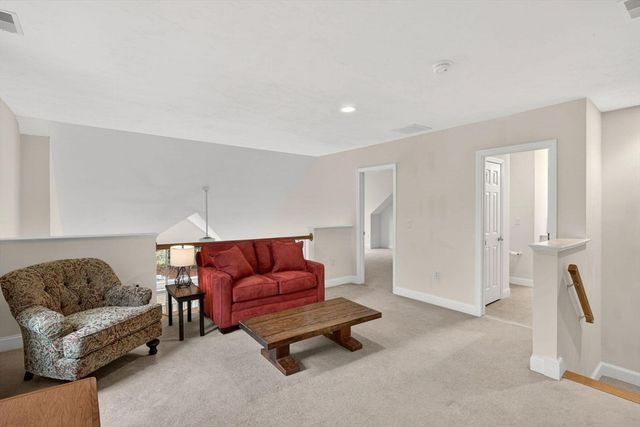 5 Blue Meadow Ct 5, Bourne, MA 02532