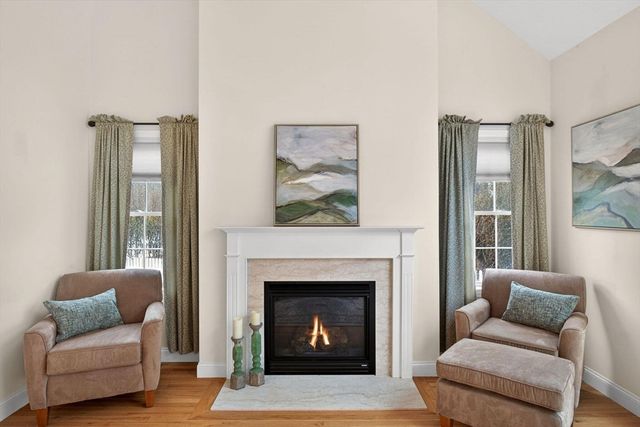 5 Blue Meadow Ct 5, Bourne, MA 02532