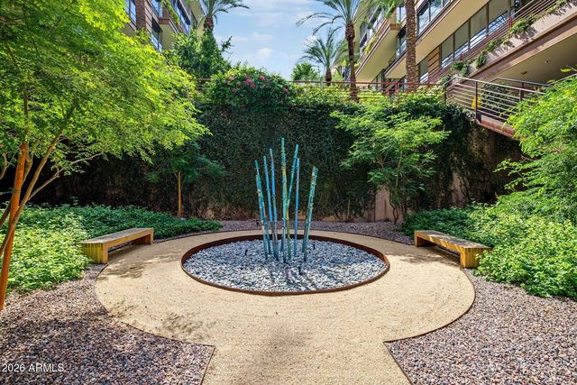 7161 E RANCHO VISTA Drive 2004, Scottsdale, AZ 85251