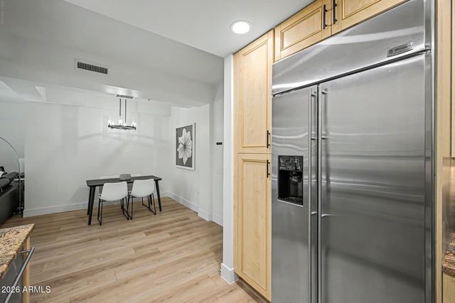 7161 E RANCHO VISTA Drive 2004, Scottsdale, AZ 85251