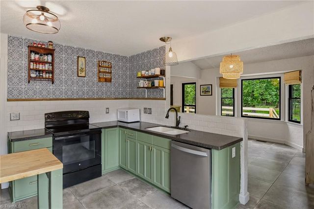 4890 Chimney Springs Drive, Greensboro, NC 27407