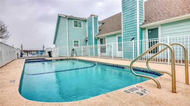15201 Leeward Dr B8, Corpus Christi, TX 78418