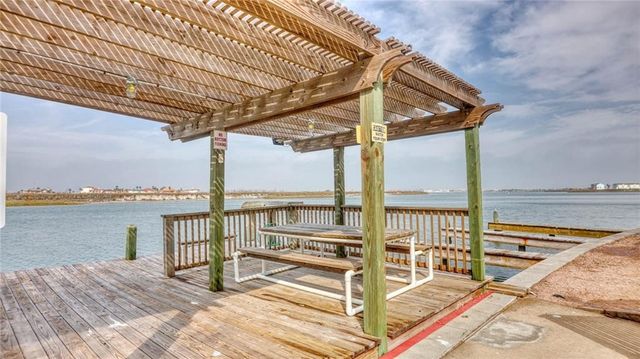 15201 Leeward Dr B8, Corpus Christi, TX 78418