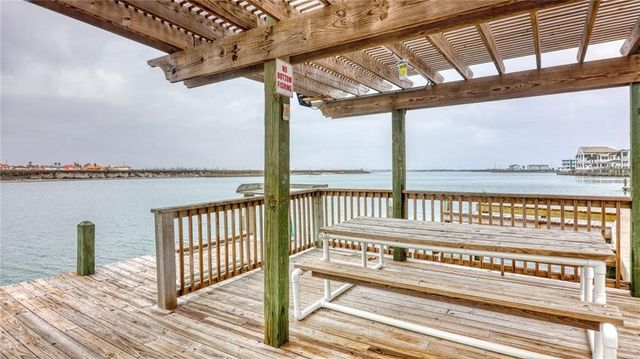 15201 Leeward Dr B8, Corpus Christi, TX 78418