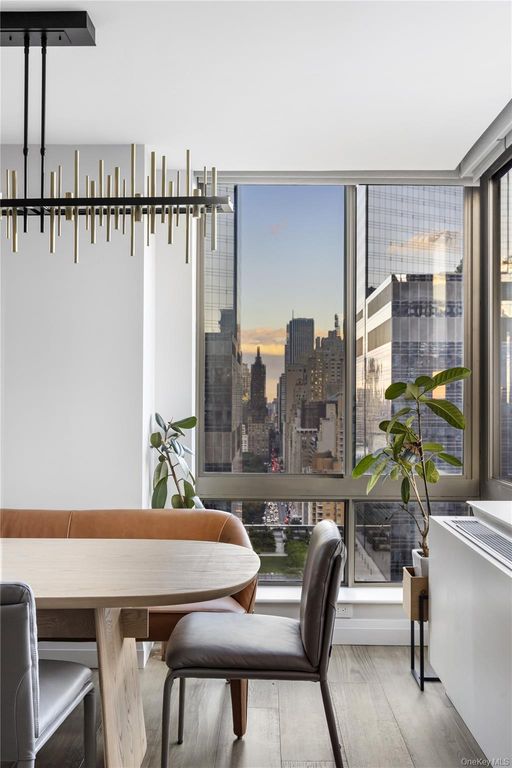2 Columbus Avenue 29C, New York (manhattan), NY 10023 — photo 4
