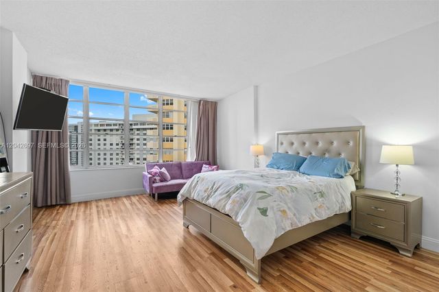 1817 S Ocean Dr PH28, Hallandale Beach, FL 33009
