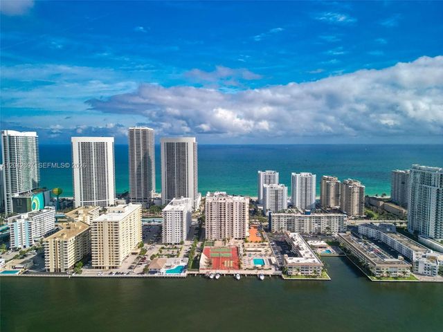 1817 S Ocean Dr PH28, Hallandale Beach, FL 33009